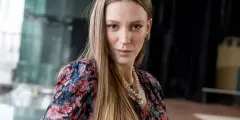 Serenay Sarıkaya ve Rızakocaoğlu Şaşırttı! Netflix Gecesinde Beraber Roman Havası Oynadılar